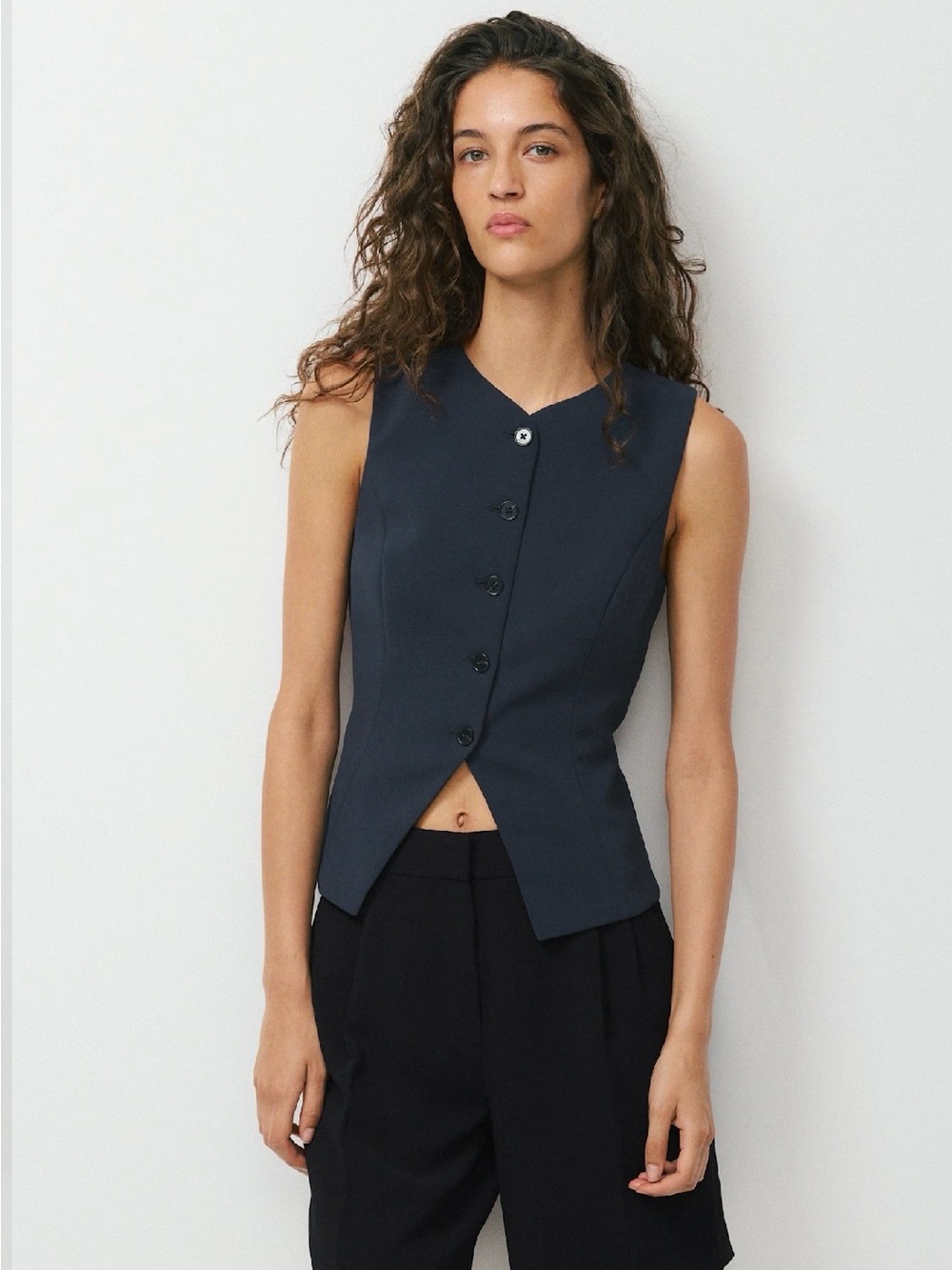 Aritzia Regal Vest Dark Night Navy